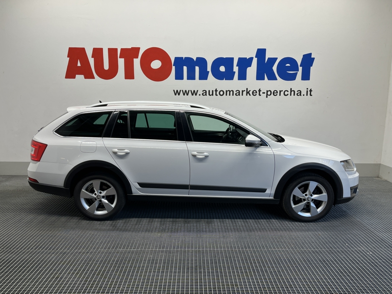 veicoli_scheda.php?AUTO_VEICOLOPage=9&LIST_AUTOPage=7&IDVEICOLO=1S11159