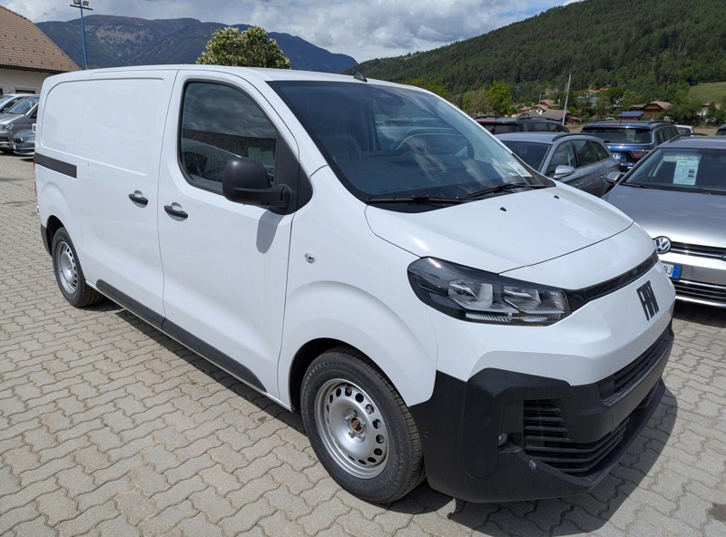 veicoli_commerciali_scheda.php?AUTO_CARRELLIDir=DESC&AUTO_CARRELLIOrder=SorterVENDITA&IDVEICOLO=1S11712