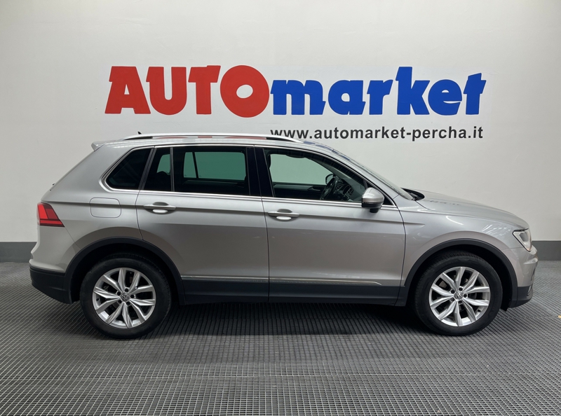 veicoli_scheda.php?AUTO_VEICOLODir=DESC&AUTO_VEICOLOOrder=SorterIDMARCA&IDVEICOLO=1S12135